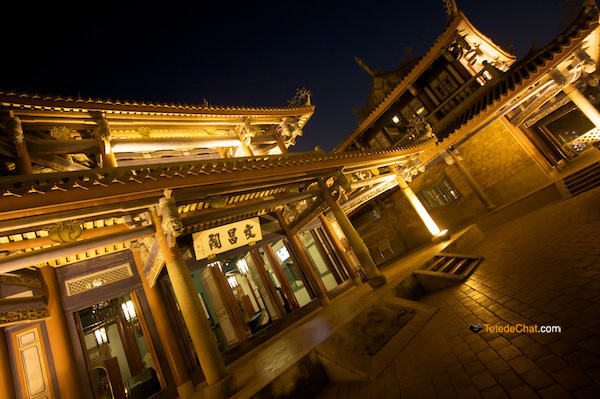 chihkan_tower_nuit